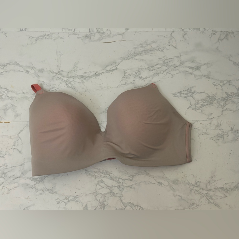 Secret Treasures Bralette Bra 40DD Ivory Wireless Wirefree Padded Gray Pink - Picture 1 of 5